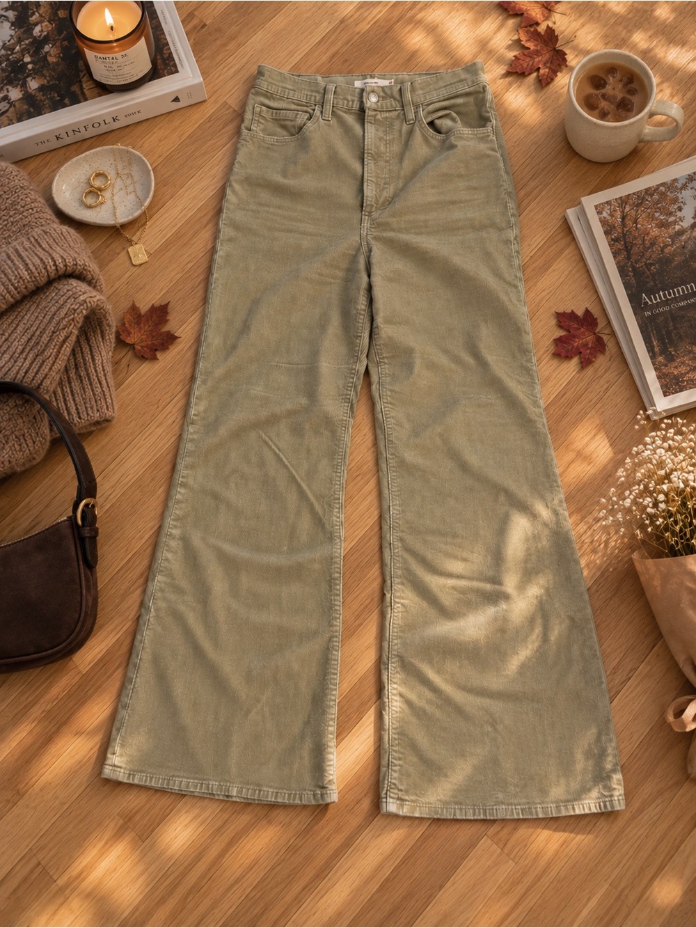 Levi's Ribcage Bell Corduroy Pants — Tan/Khaki, Size 30